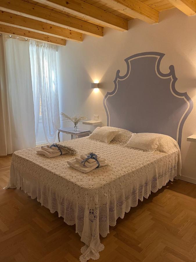 La Piccola Casa Al Lago - Intera Casa Con 3 Camere E 2 Box 萨罗 外观 照片