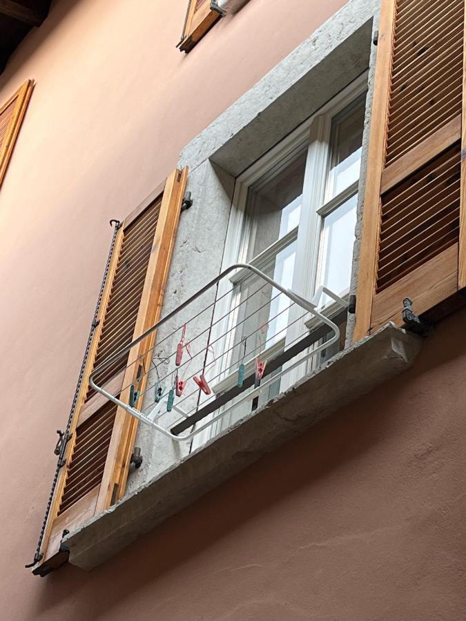 La Piccola Casa Al Lago - Intera Casa Con 3 Camere E 2 Box 萨罗 外观 照片