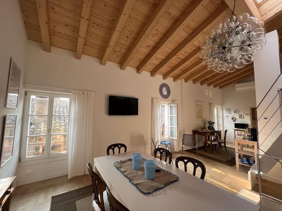 La Piccola Casa Al Lago - Intera Casa Con 3 Camere E 2 Box 萨罗 外观 照片