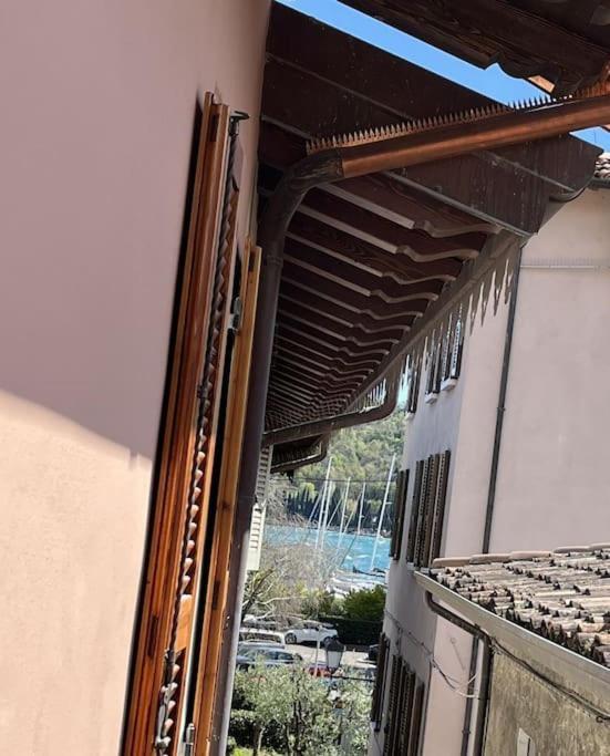 La Piccola Casa Al Lago - Intera Casa Con 3 Camere E 2 Box 萨罗 外观 照片