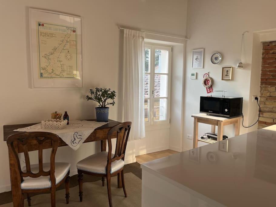 La Piccola Casa Al Lago - Intera Casa Con 3 Camere E 2 Box 萨罗 外观 照片