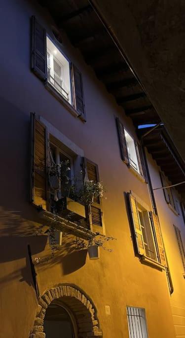 La Piccola Casa Al Lago - Intera Casa Con 3 Camere E 2 Box 萨罗 外观 照片
